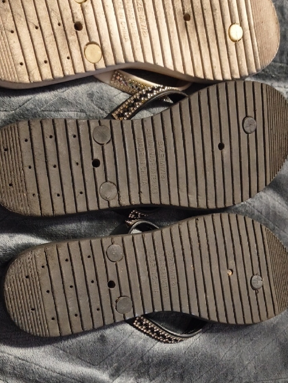 Women’s Rhinestone Thong Sandals - Beige and Black 7/8 Size - Picture 5 of 7